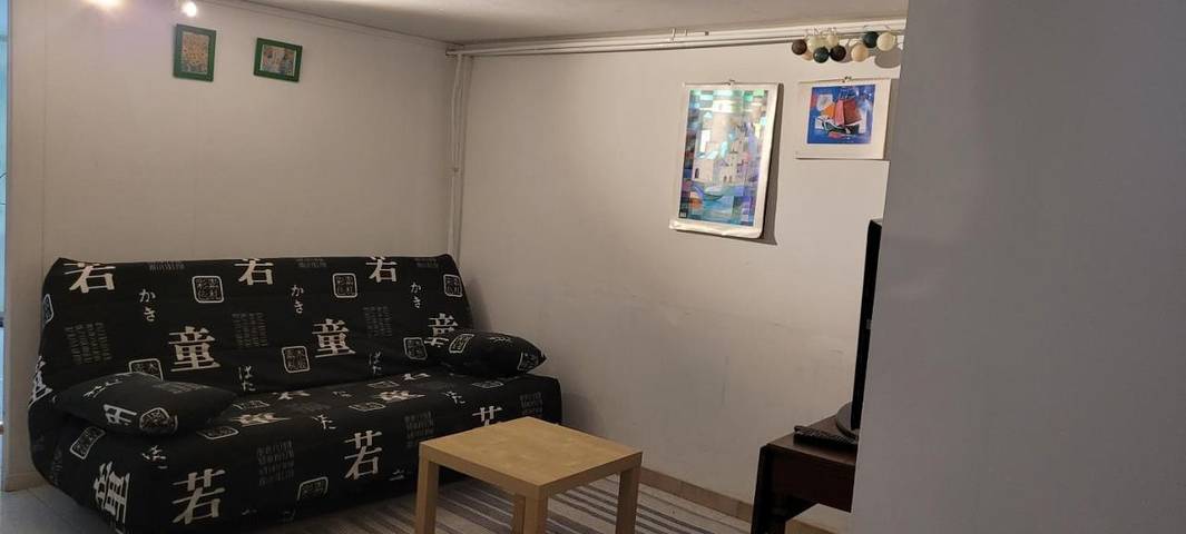 Location de vacances pour 6 personnes, avec vue ainsi que jardin et piscine, animaux acceptés à Montblanc - 2