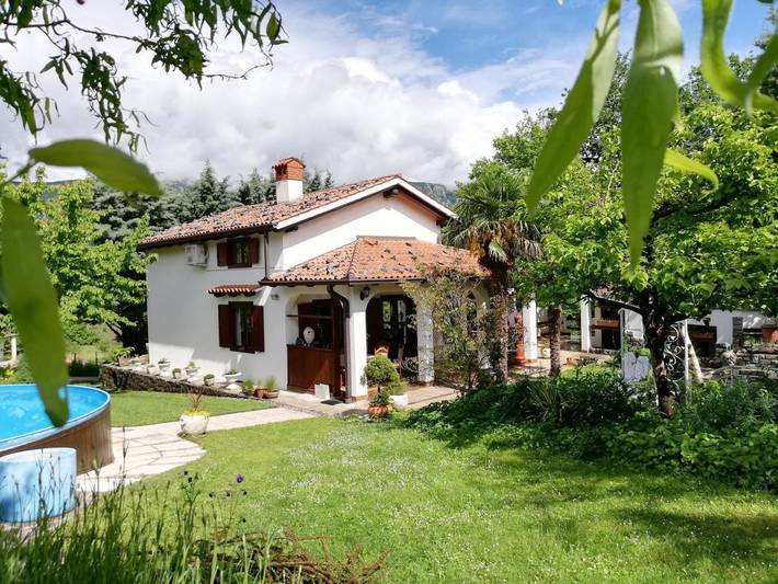 Ferienwohnung für 4 Personen, mit Ausblick und Garten, mit Haustier