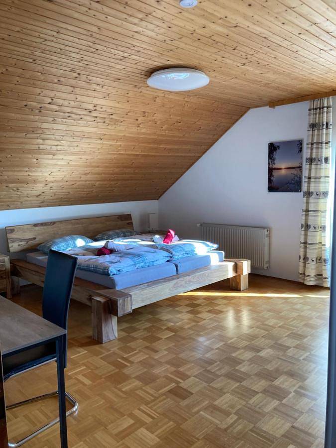 Ferienwohnung für 6 Personen, mit Balkon und Garten sowie Ausblick in Furth im Wald - 4