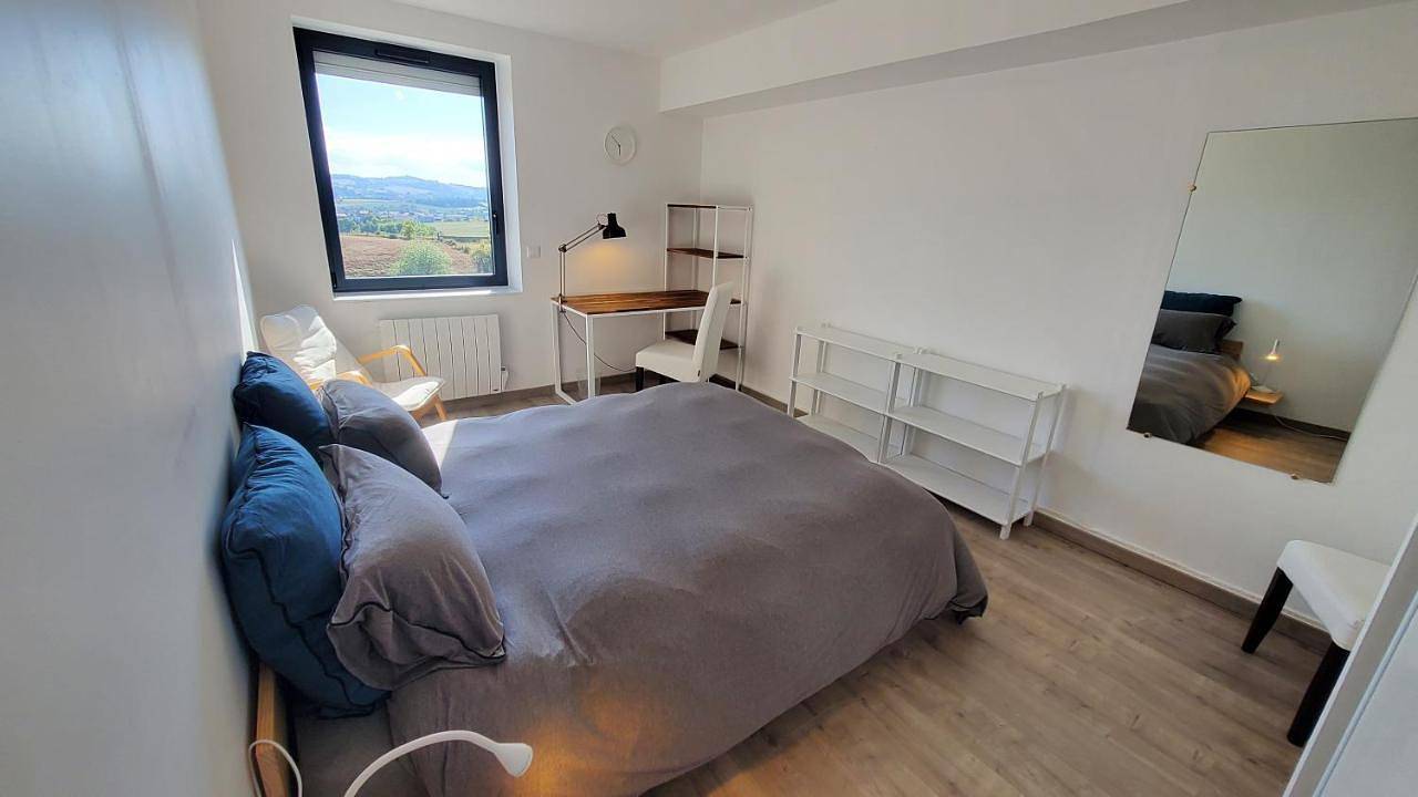 Appartement entier, L'Ecrin de Saint Genest Lerpt - Belle vue et Calme in Saint-Genest-Lerpt, Loire