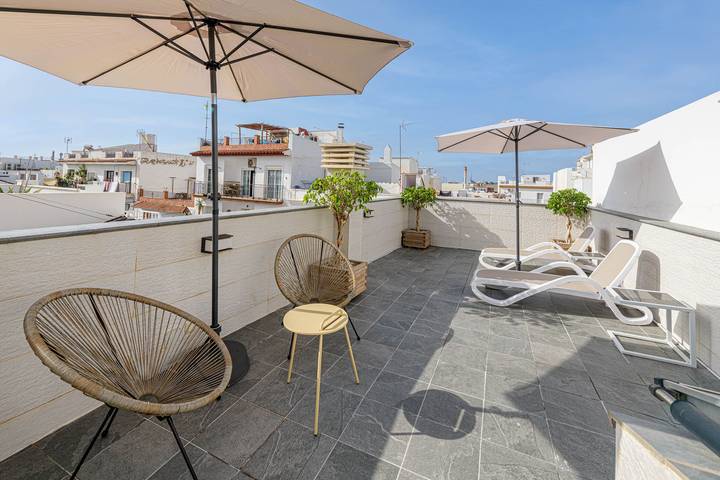 Apartment for 2 people, with terrace in Nerja Centre