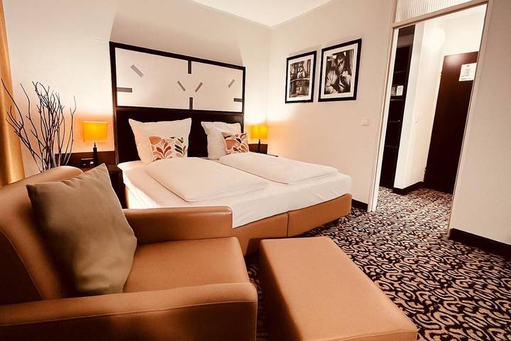 Hotel für 2 Personen, mit Terrasse und Garten sowie Ausblick in Mülheim Köln