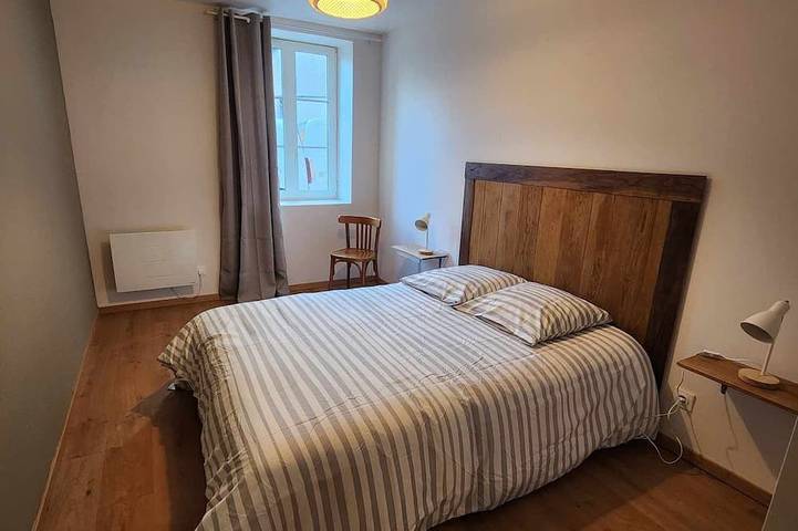 Location de vacances pour 7 personnes, avec jardin dans Ainay-le-Vieil - 3