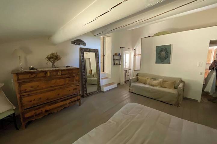 Location de vacances pour 9 personnes, avec jardin ainsi que jacuzzi et terrasse, animaux acceptés à Puyméras - 3