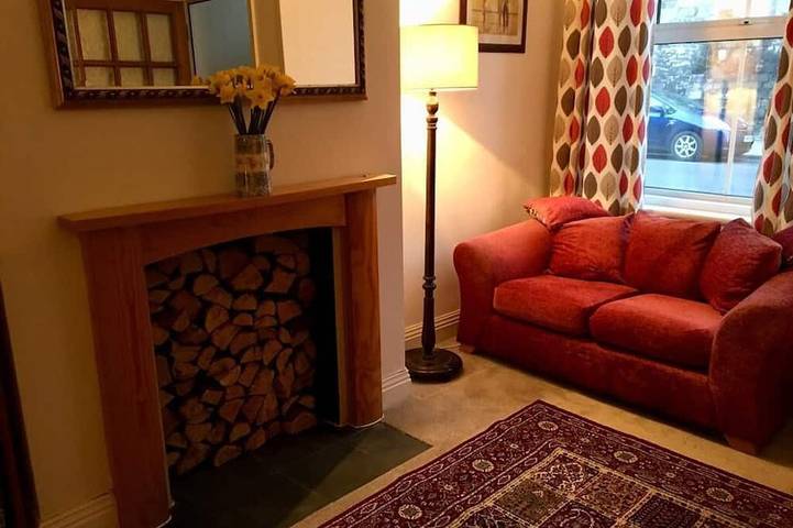 Cathedral view, stunning 3 bedroom townhouse in Salisbury, Wiltshire
