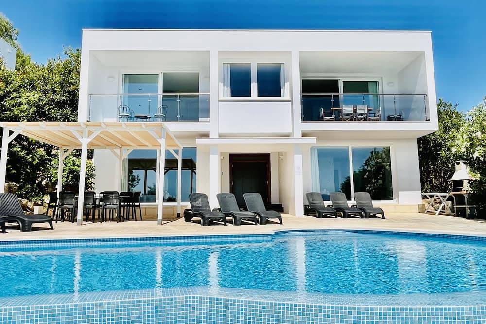 Moderno Chalet Con Magníficas Vistas Al Mar in Port d'Addaia, Es Mercadal