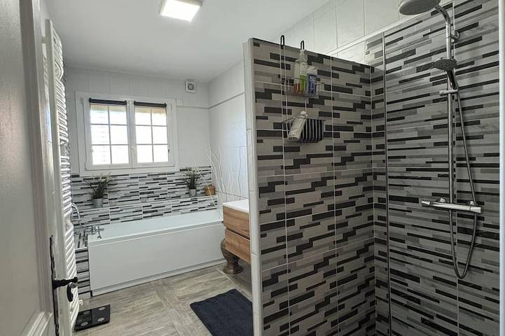 Location de vacances pour 9 personnes, avec jardin à Saint-Privat-des-Vieux - 4