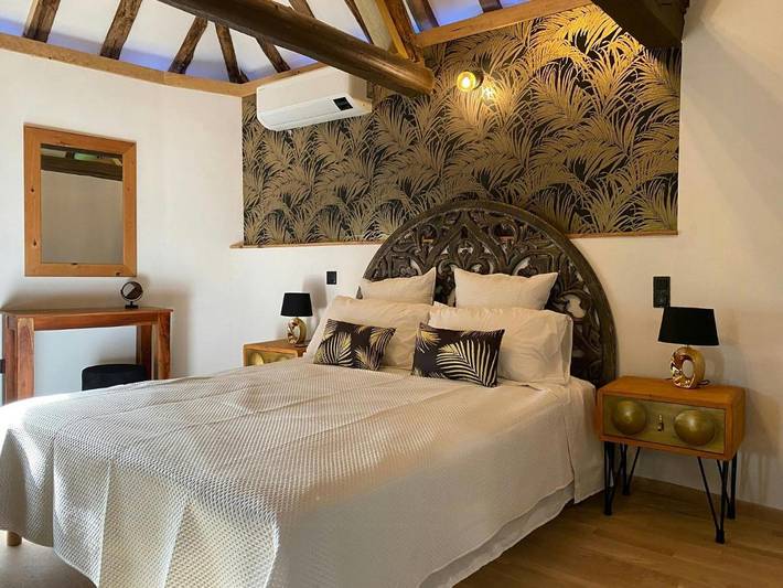 Location de vacances pour 2 personnes, avec Terrasse et Piscine à Cusset - 3