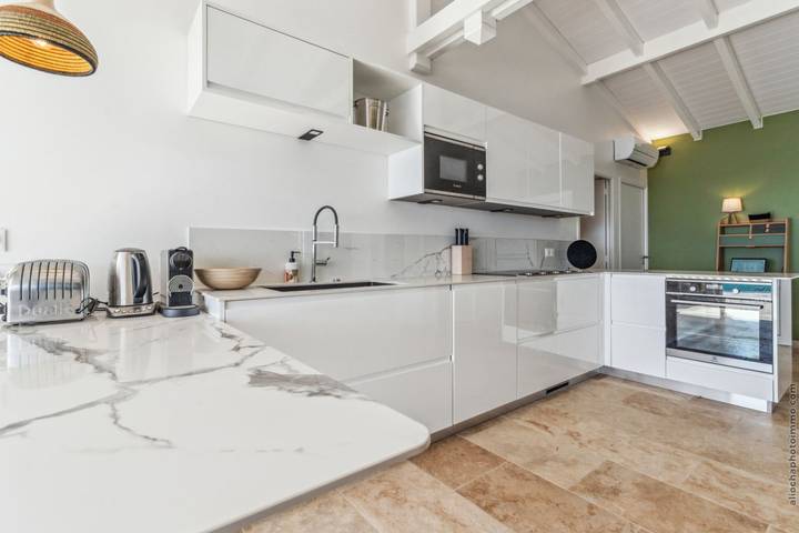 Location de vacances pour 6 personnes, avec terrasse et piscine à Le Diamant - 4