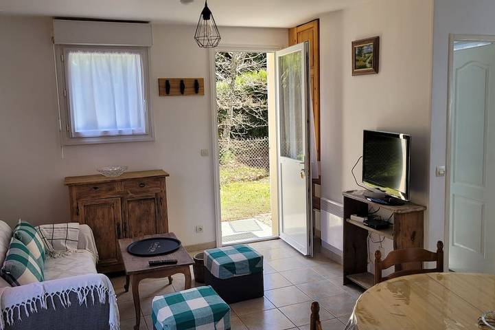Location de vacances pour 4 personnes, avec jardin à Bugeat - 3