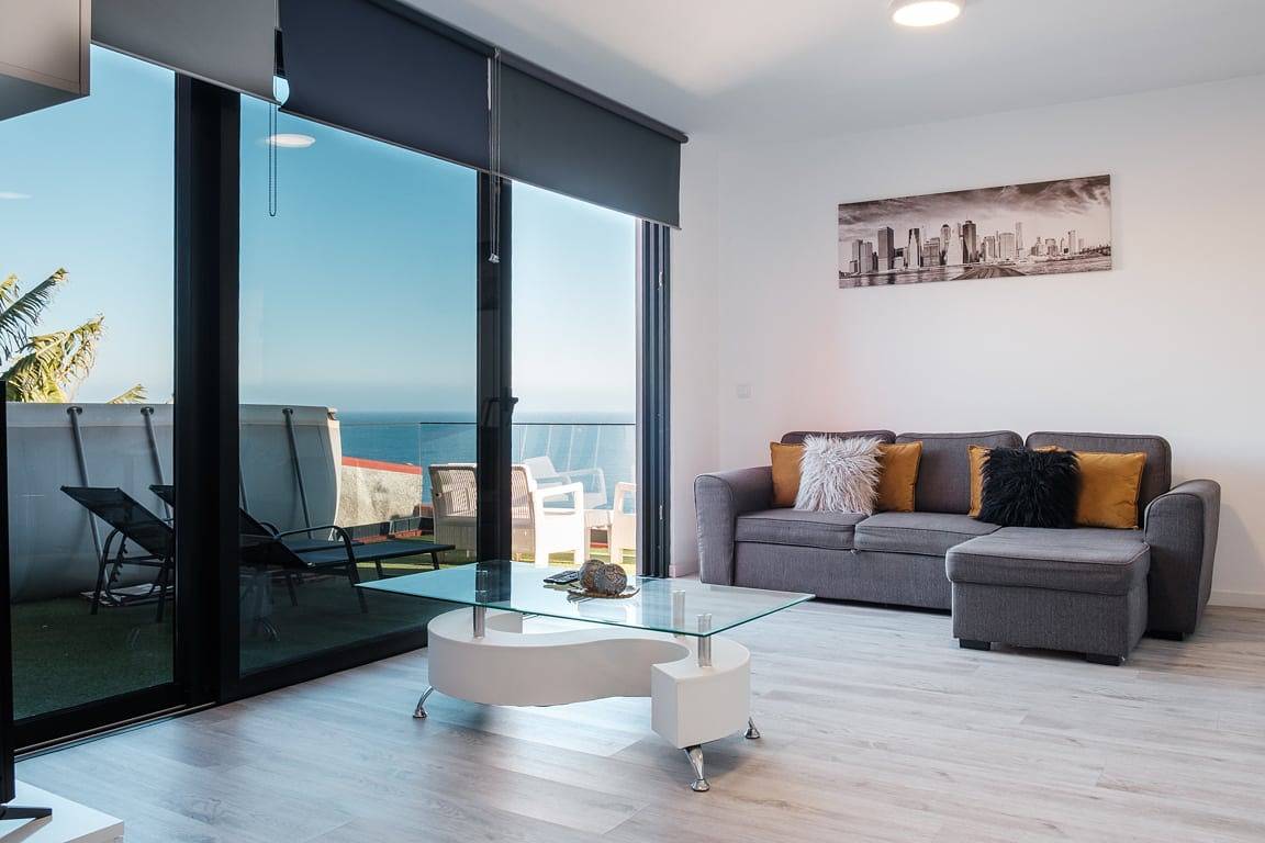 Ganze Wohnung, Ferienwohnung für 6 Personen mit Pool in Câmara de Lobos, Madeira