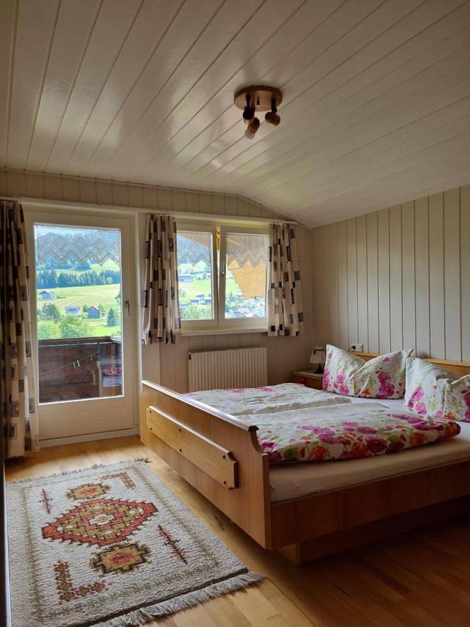 Ferienwohnung für 2 Personen, mit Ausblick und Balkon in Alberschwende - 2