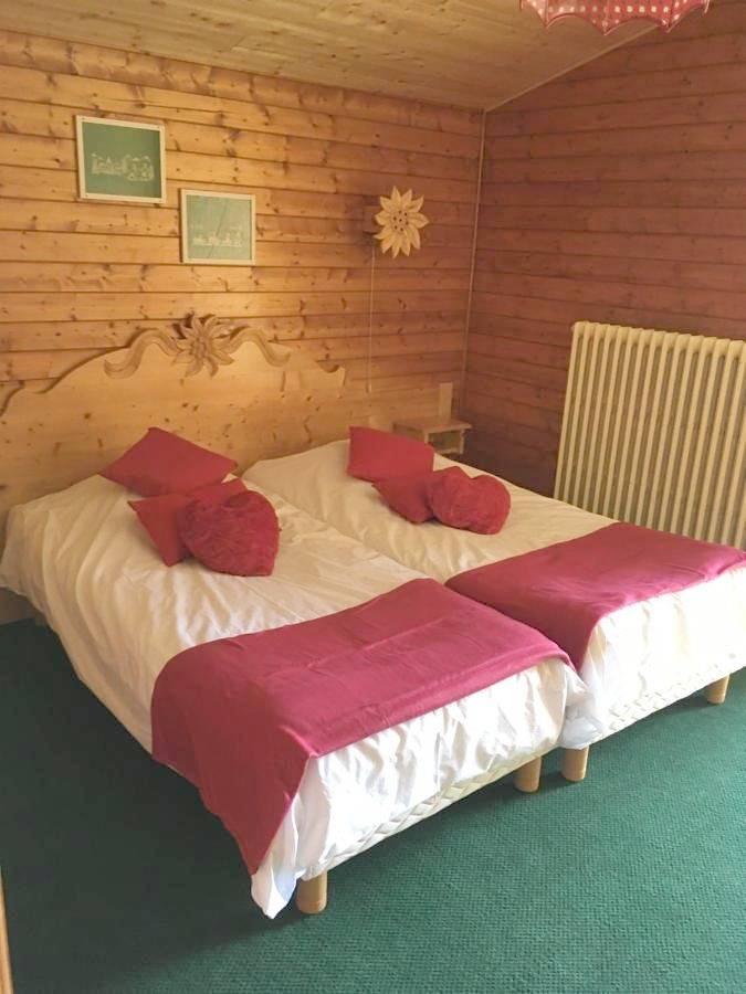 Hôtel pour 2 personnes, avec vue ainsi que sauna et jardin, animaux acceptés à Bellevaux - 2