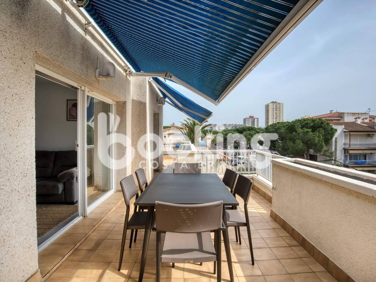 Appartement de vacances entier, Appartement lumineux avec climatisation et terrasse à 1 minute de la plage in Platja d'Aro, Costa Brava