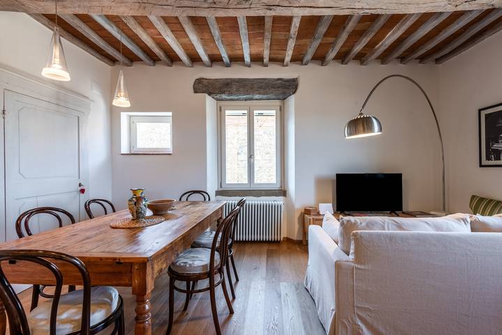 Geheel appartement, Appartement 'Il Bel Soggiorno' met Uitzicht op de Heuvels in Radicondoli, Provincie Siena