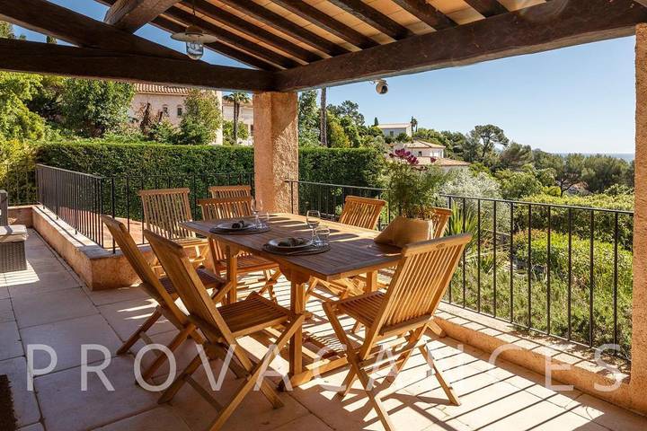Villa pour 8 personnes, avec piscine et jardin dans Saint-Aygulf - 2