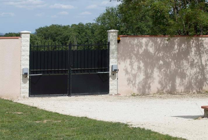 Location de vacances pour 5 personnes, avec vue ainsi que piscine et jardin, animaux acceptés à Pibrac - 3