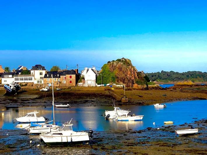 Location de vacances pour 5 personnes, avec vue ainsi que jardin et terrasse dans Loguivy de la Mer - 2