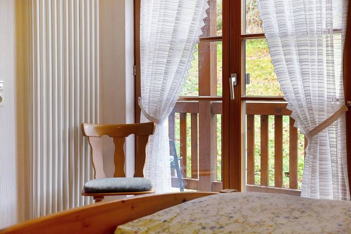 Ganze Wohnung, Ferienwohnung 'Waldblick, 50 Qm' mit Gemeinschaftsgarten, Balkon und Wi-Fi in Bad Rippoldsau-Schapbach, Wolftal Region