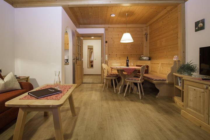 Ganze Ferienwohnung, Studio Bergfink für 2 Personen in Hohe Tauern, Kals am Großglockner