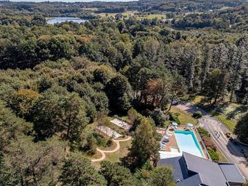 Camping pour 4 Personnes dans Aubazines, Région de Brive-la-Gaillarde, Photo 3