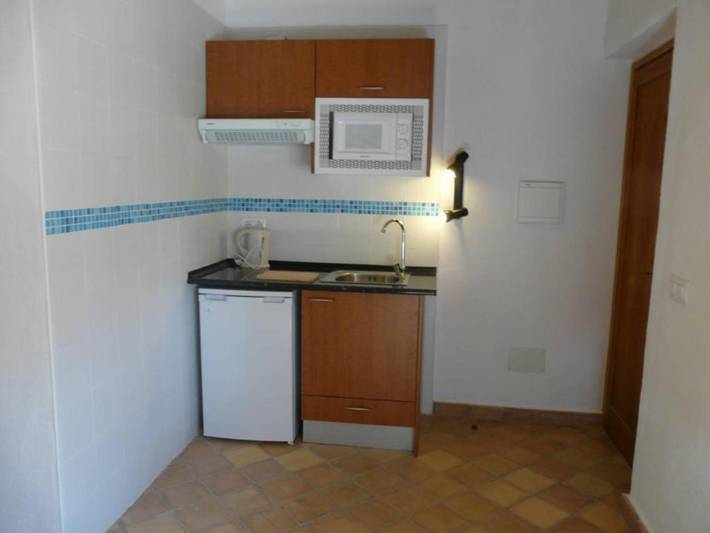 Ganzes Studio, Haustierfreundliche Einzimmerwohnung mit Bergblick und Gemeinschaftsppool in Llucmajor, Mallorca Süden