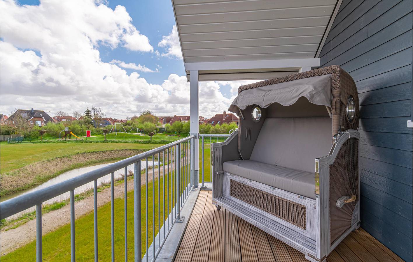 Ganze Ferienwohnung, Gemütliche Büsumer Wohnung mit Terrasse & Parkplatz in Büsum, Dithmarschen