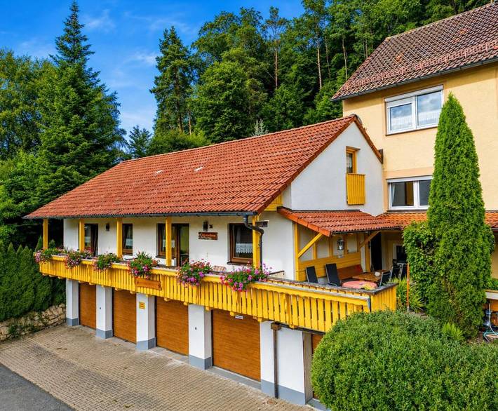 Ferienwohnung für 3 Personen, mit Balkon und Terrasse sowie Garten und Ausblick in Gößweinstein