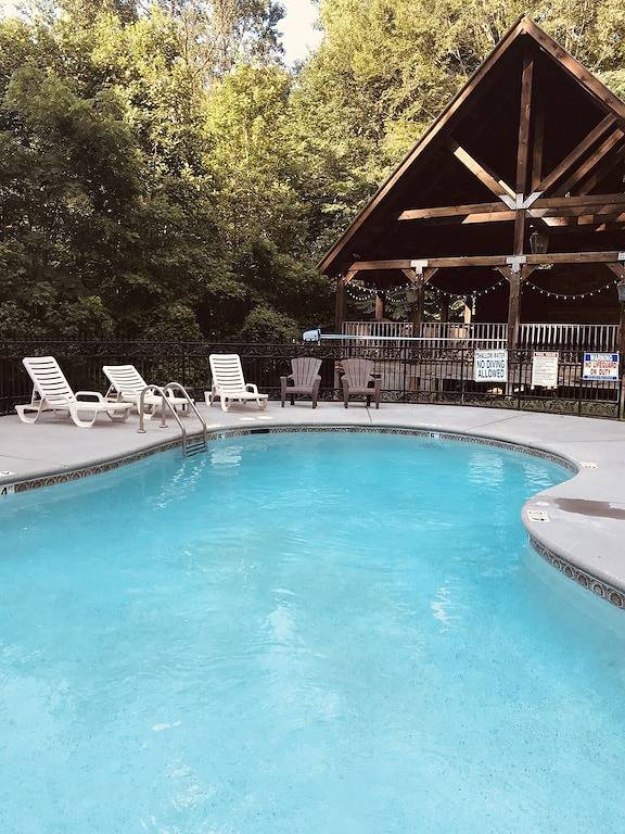 \"Blessed Nest\" Bergblick / Wifi / Whirlpool / Whirlpool / Zugang zum Pool in Tuckaleechee, Blount County