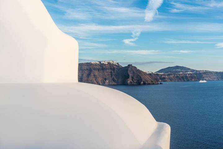 Location de vacances pour 2 personnes, avec balcon ainsi que piscine et vue sur l’océan à Oia - 2