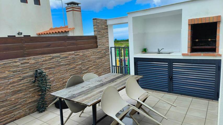 Location de vacances pour 6 personnes, avec balcon dans Rogil - 2
