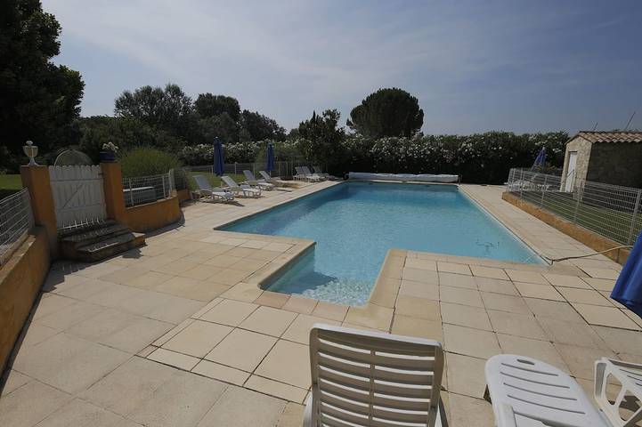 Cottage pour 6 personnes, avec piscine et jardin