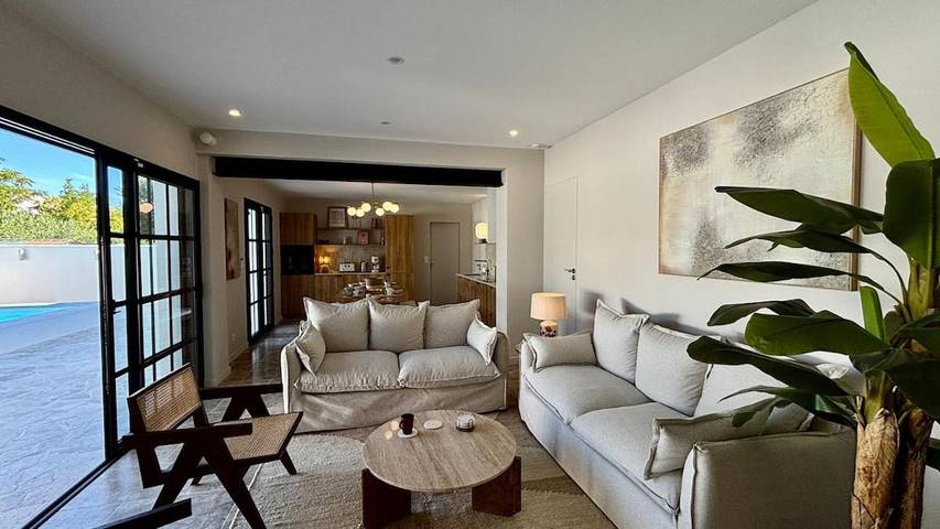 Villa pour 10 personnes, avec jardin et piscine