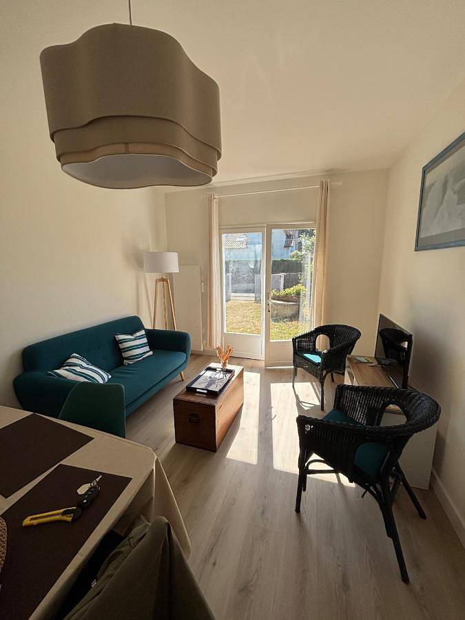 Location de vacances pour 4 personnes, avec jardin et terrasse dans Plage de Lanséria
