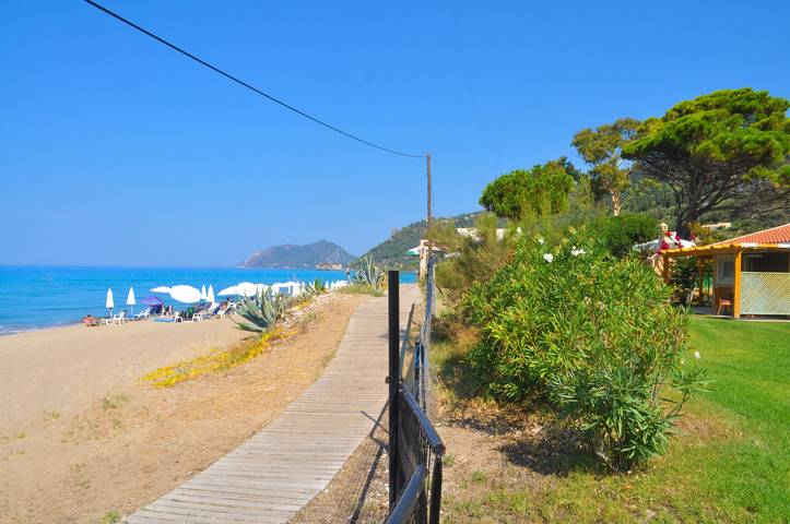 Beach house for 3 people, with view and ocean view as well as garden in Greece
