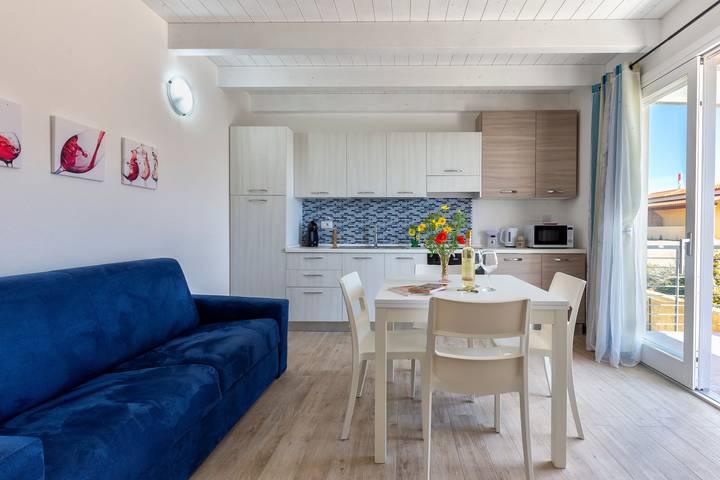 Appartamento per 5 persone, con Balcone a Isola Rossa