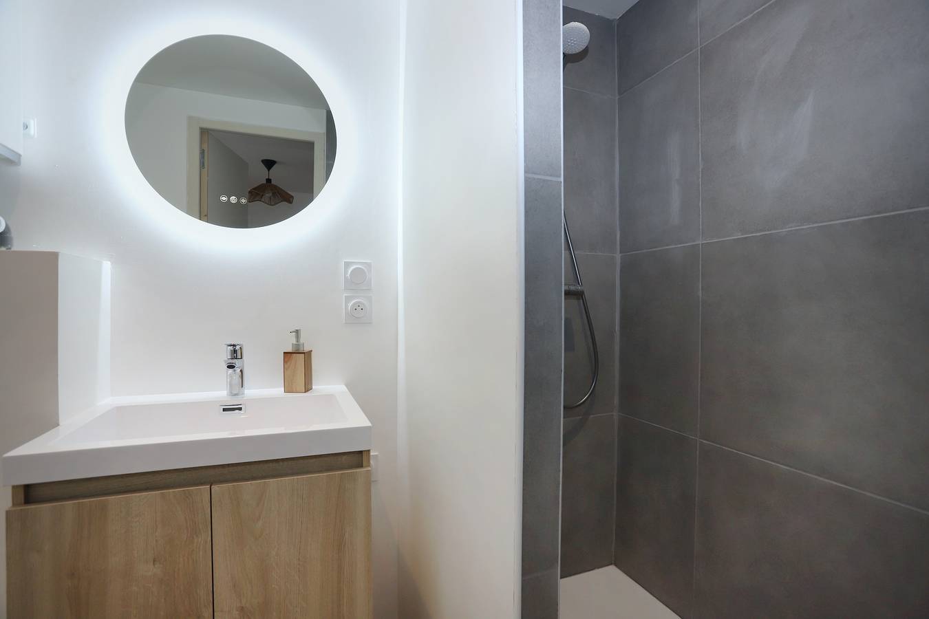 Apartamento entero, Studio Émeraude - À 10 km de la plage in Dol-de-Bretagne, Región de Saint-Malo