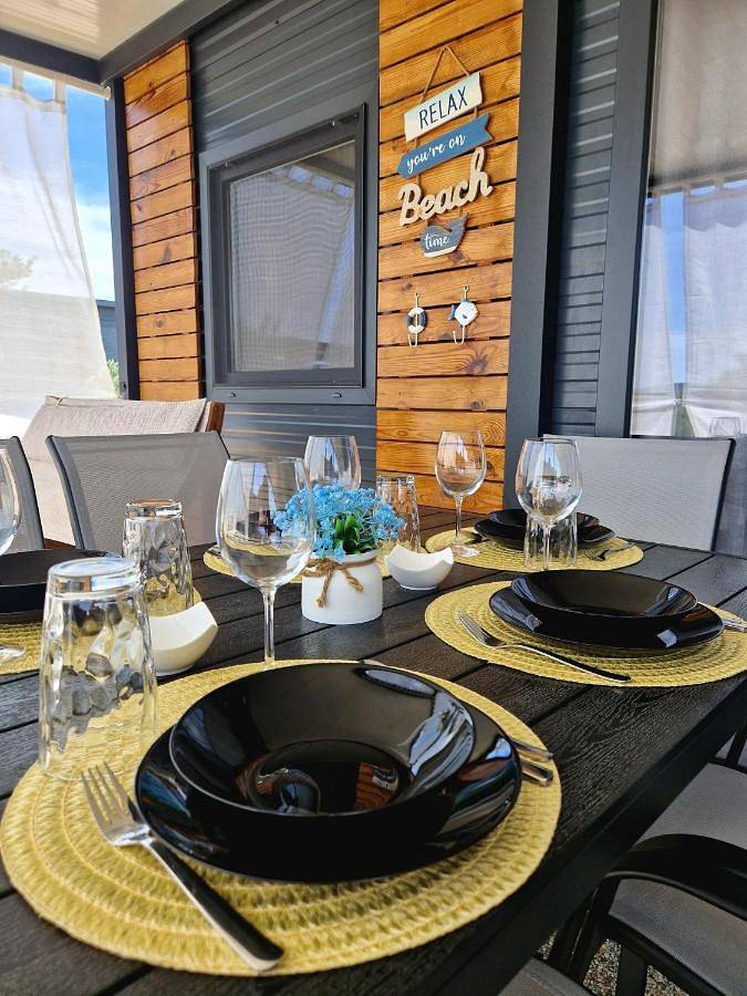 Camping pour 5 personnes, avec terrasse et piscine, animaux acceptés à Pirovac - 4