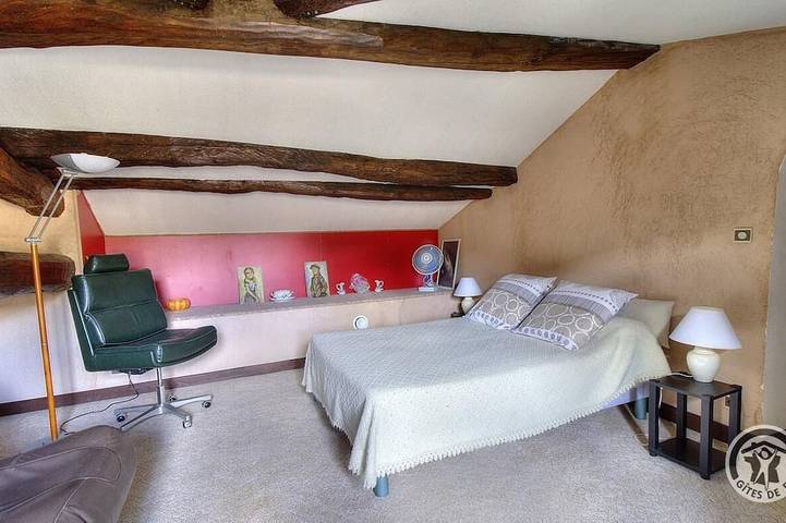Location de vacances pour 8 personnes, avec jardin dans Longes - 2