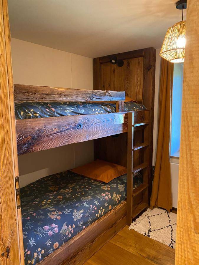 Location de vacances pour 8 personnes, avec jardin et vue, animaux acceptés dans Mont Mézenc - 4