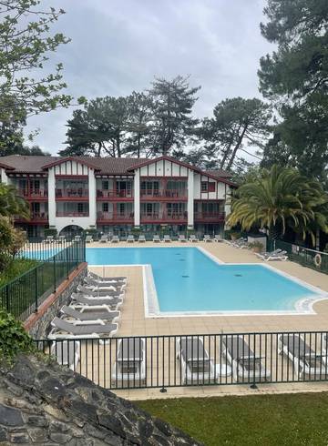 Gîte pour 4 personnes, avec balcon et piscine à Ciboure