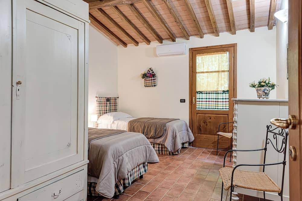 Piscina Privata -Agriturismo Fattoria La Pieve-Villa Oleandro , a 8 Km da Pisa in Calci, Pisa e dintorni