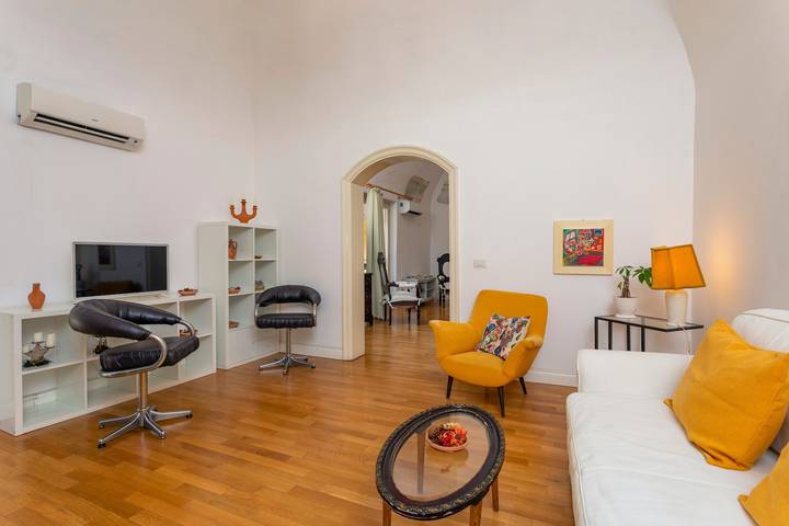 Vacation rental for 4 people, with Balcony in Catania