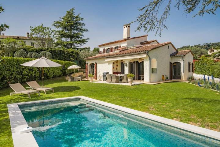 Villa pour 6 personnes, avec jardin ainsi que piscine et terrasse à La Colle-sur-Loup