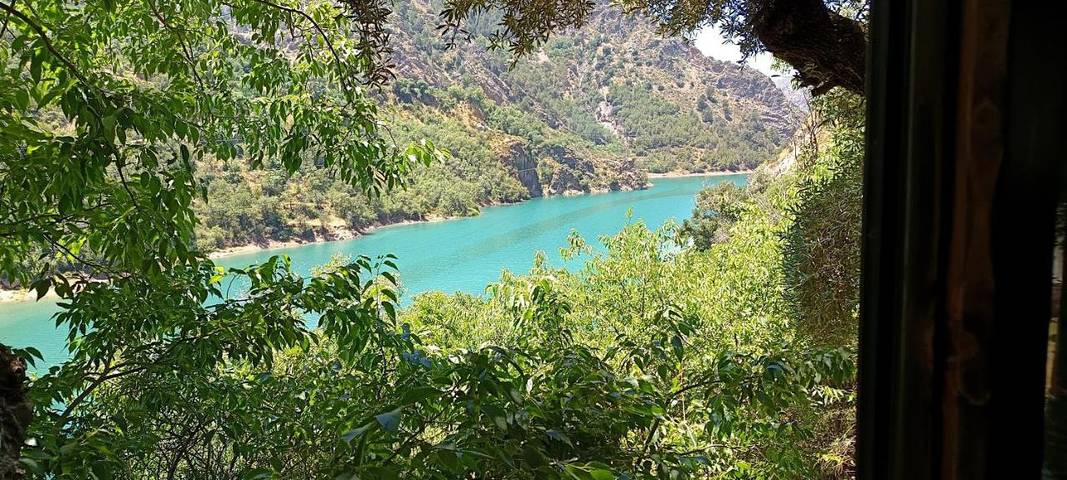 Casa rural para 5 personas, con Balcón y Terraza además de Piscina y Vistas al lago en Güejar Sierra