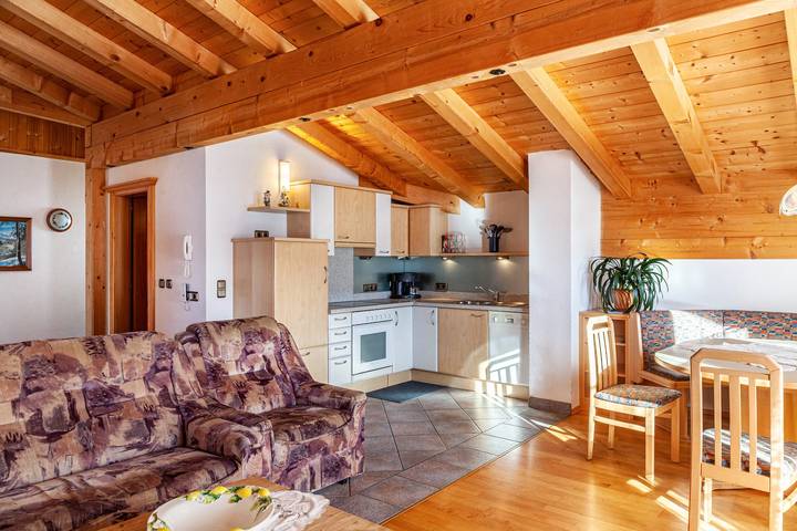 Ganze Wohnung, Apartment „Ahornblick“ mit Bergblick, Wlan und Balkon in Stummerberg, Ski-Optimal Hochzillertal