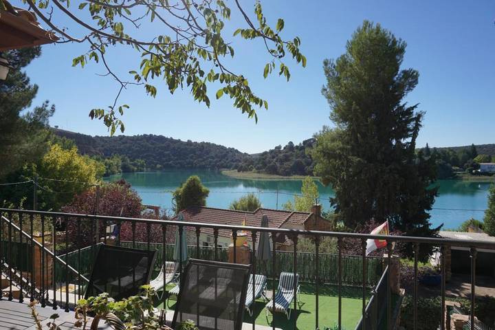 Casa de vacaciones para 12 personas, con piscina y vistas además de vistas al lago y jardín en Parque natural de las Lagunas de Ruidera - 2