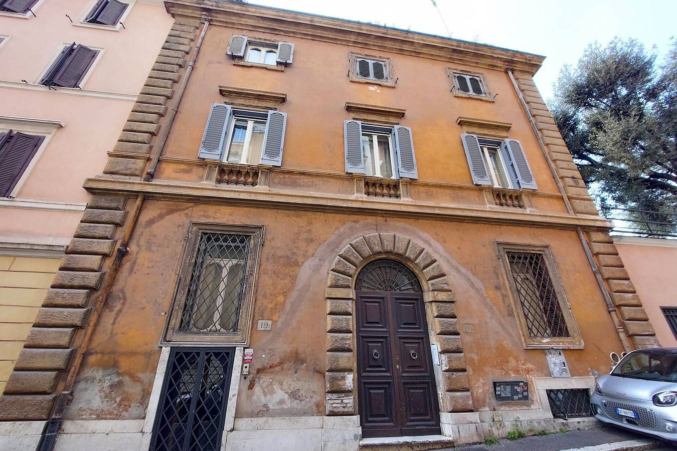 Appartamento intero, Studio con Soppalco • Via Gregoriana • Vicino Piazza di Spagna in Centro di Roma, Roma
