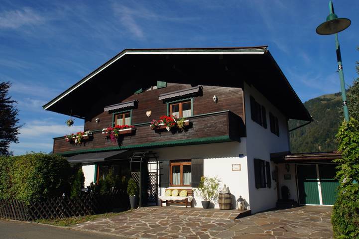 Ferienwohnung für 6 Personen, mit Terrasse und Garten sowie Sauna in Kirchdorf in Tirol