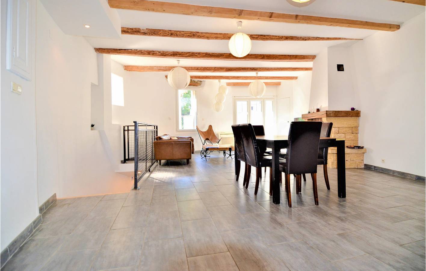 Laudun l'Ardoise 200m : Appartement douillet climatisé avec commodités in Laudun-l'Ardoise, Région de Nîmes